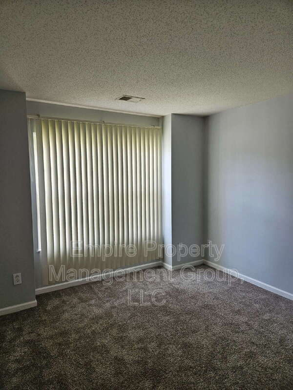 Photo - 401 Dukes Hill Rd