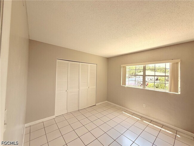 Photo - 4923 Vincennes Ct Unit 3