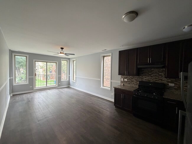 Building Photo - 7952 S Marquette Ave Unit 2