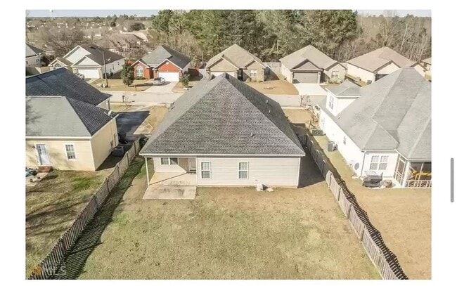 Photo - 211 Gray Fox Xing