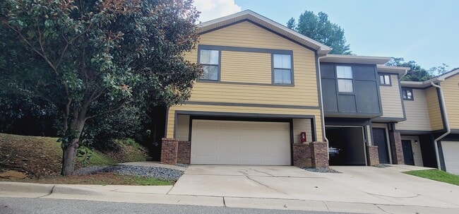 Building Photo - 2300 Timber Oak Ln Rental