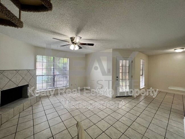 113 Shekel Dr