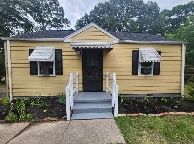 Building Photo - 136 Banneker Dr