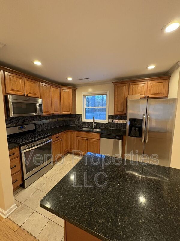 Photo - 330 Louden Rd