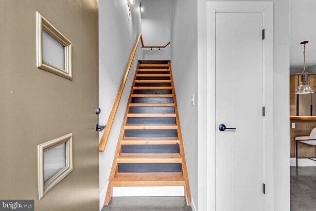 Photo - 10 McCready's Alley