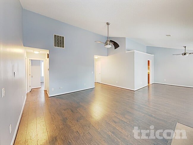 Photo - 430 Forest Grove Cir