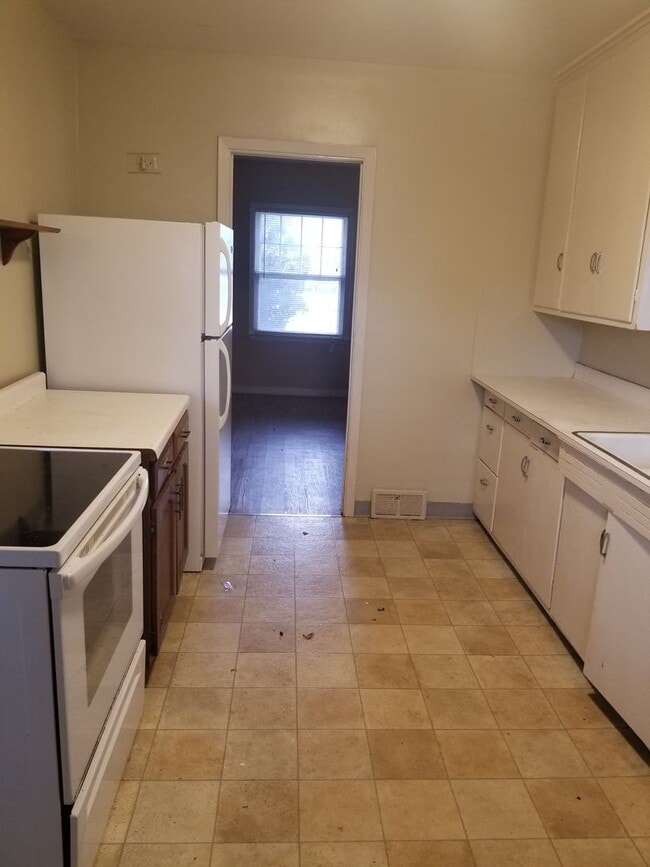 Photo - 1419 Bemidji Ave N Unit Whole home