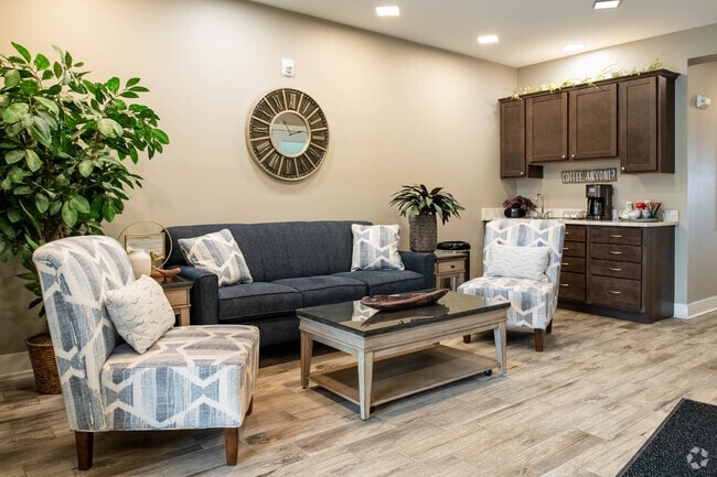 Lobby / Coffee Bar