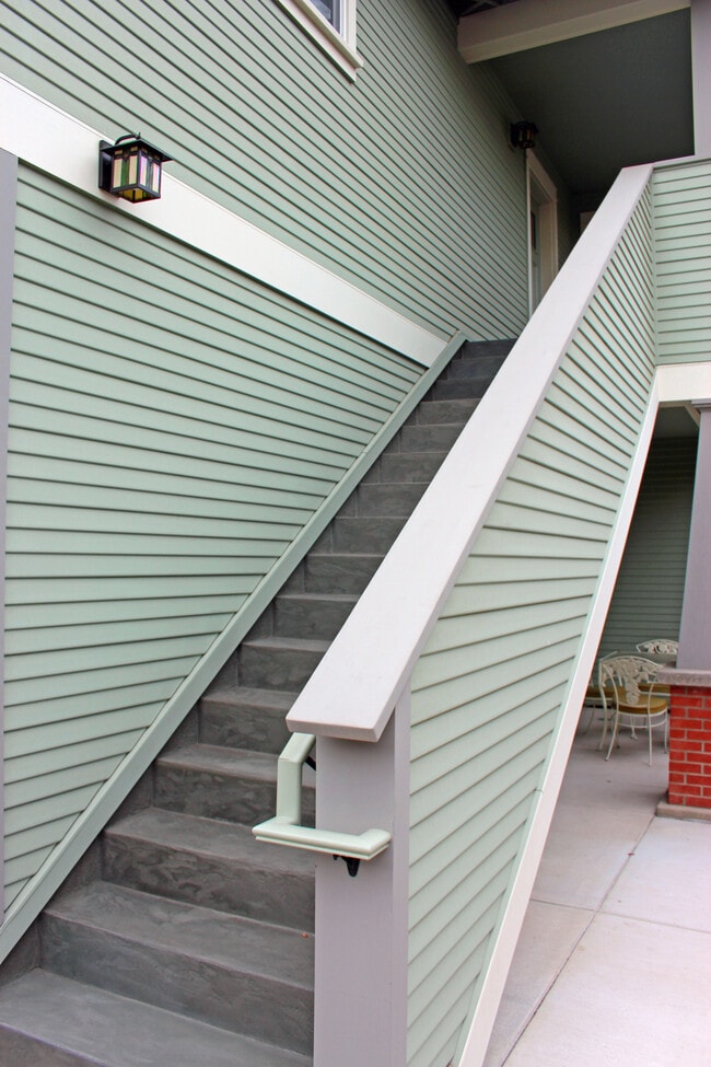 Photo - Acorn Flats 201