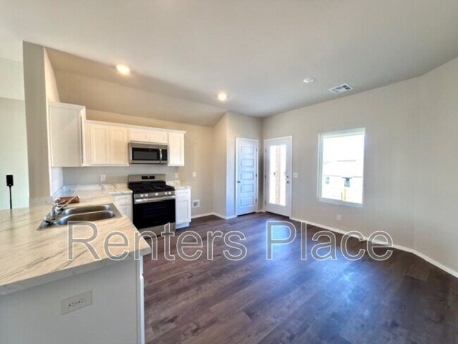 Photo - 1006 W Lawton Rd