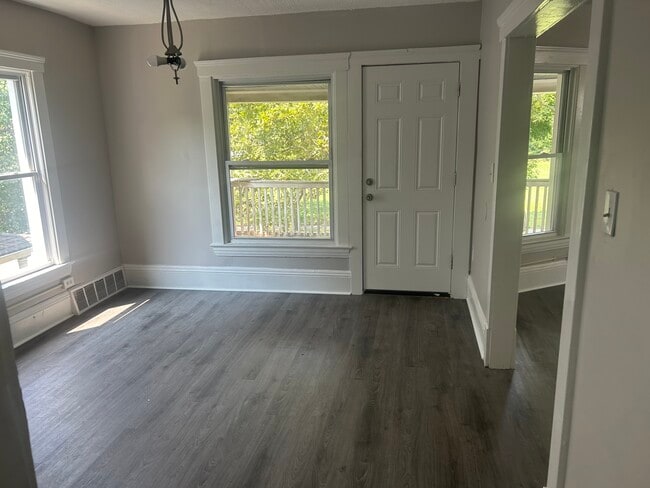 Building Photo - 2185 E 71st St Unit 2nd floor and one on 1st