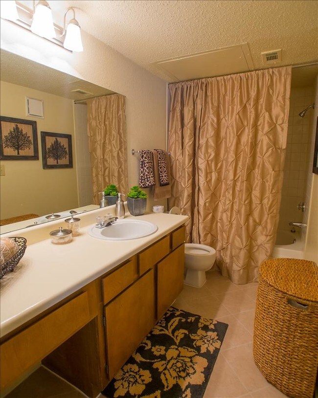 Creekwood Apartments