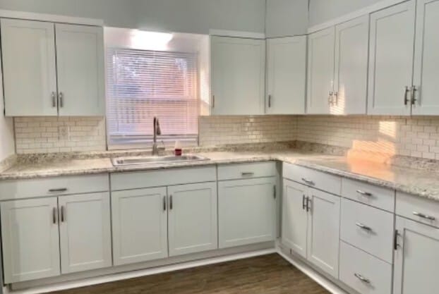 Photo - 1941 W 77th St