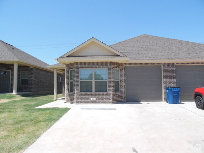 Building Photo - 301 Panther Way Rental