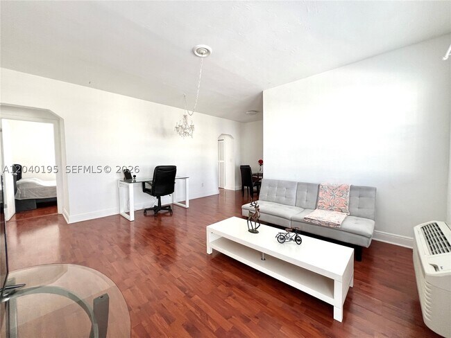 Photo - 450 77th St Unit 6