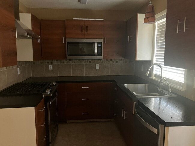 Photo - 517 Windswept Dr