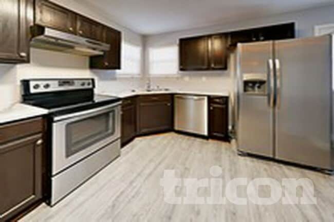 Photo - 793 Sir Raleigh Dr