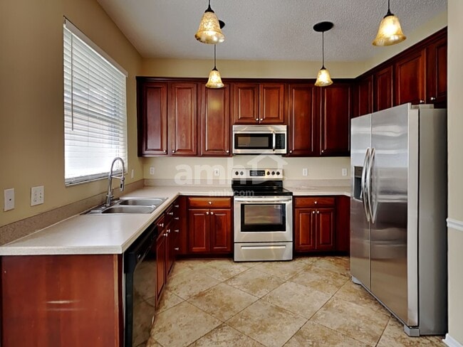 1415 Loretto Cir