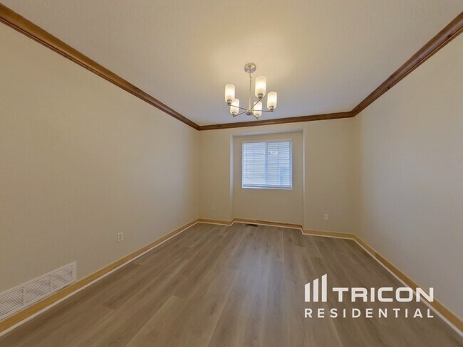 Photo - 13935 E 107th Ave