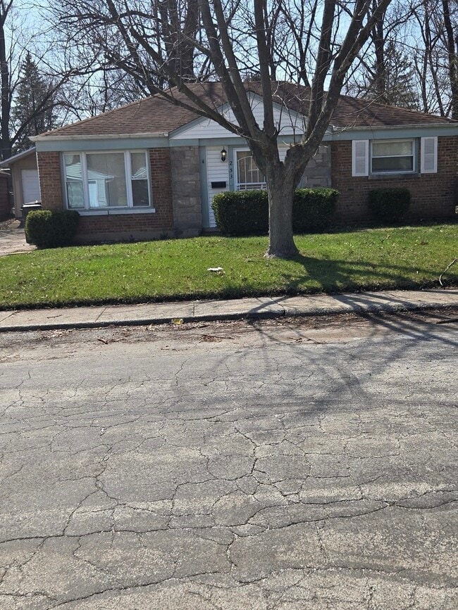 Building Photo - 253 Mantua St