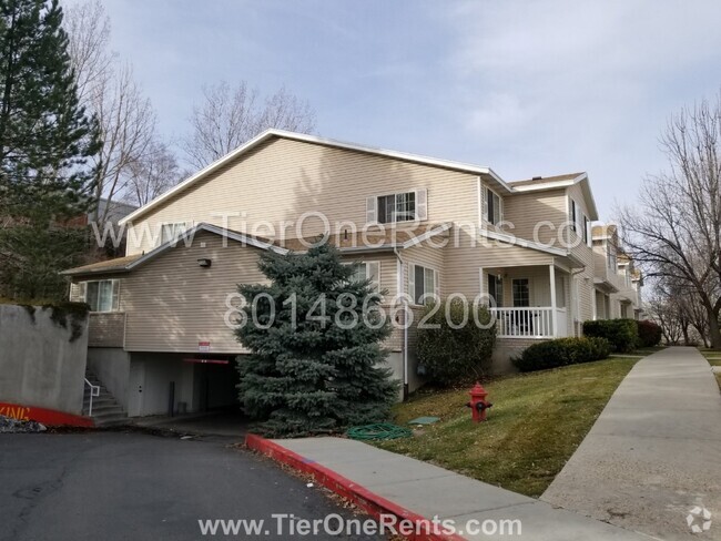 Building Photo - NO DEPOSIT option available for qualified ... Unit -10 Rental