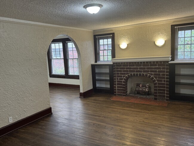 Photo - 1605 4th Terrace W