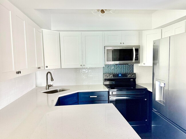 Photo - 3715 Village Dr