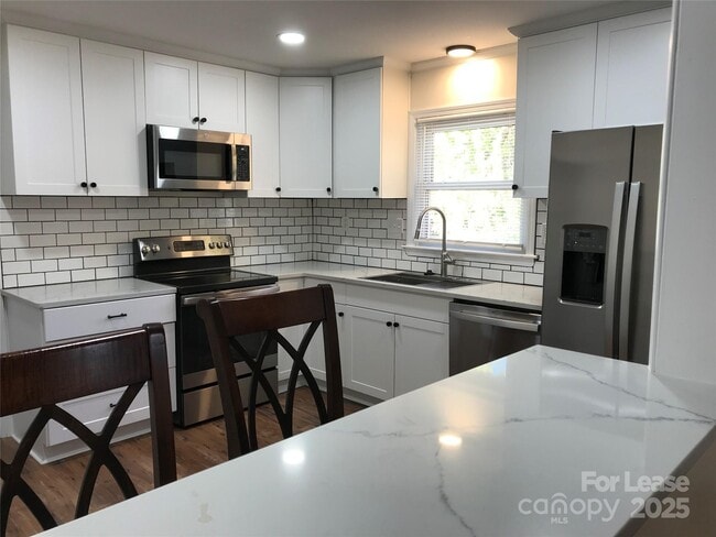 Photo - 4820 Amity Pl