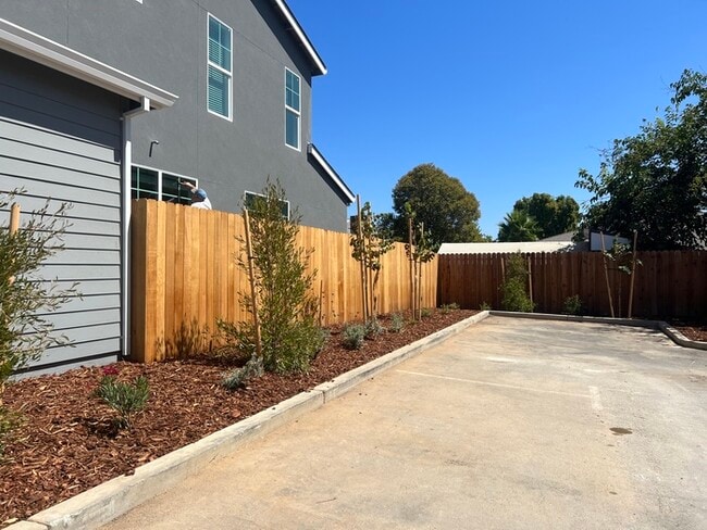 Photo - 7076 Auburn Blvd