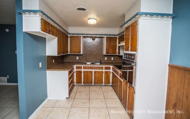 Photo - 5442 6th St