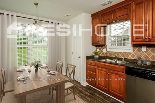Photo - 702 Carter Grove Rd