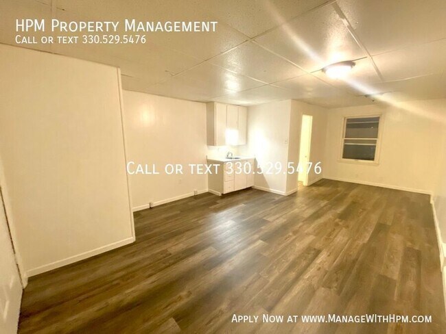 Building Photo - 1214 Woodward Pl NW Unit 3