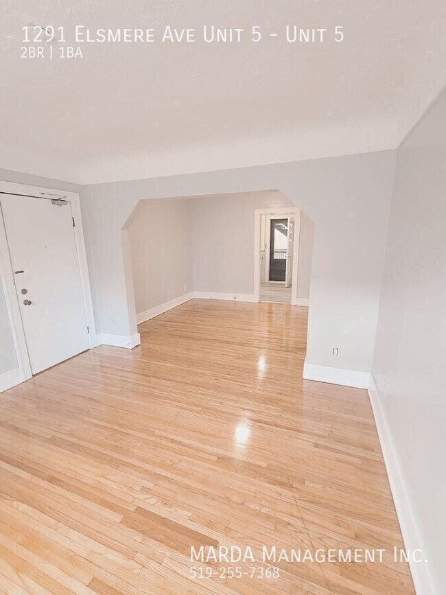 Photo - CHARMING 2 BED/1 BATH IN WALKERVILLE + HYDRO Unité 5