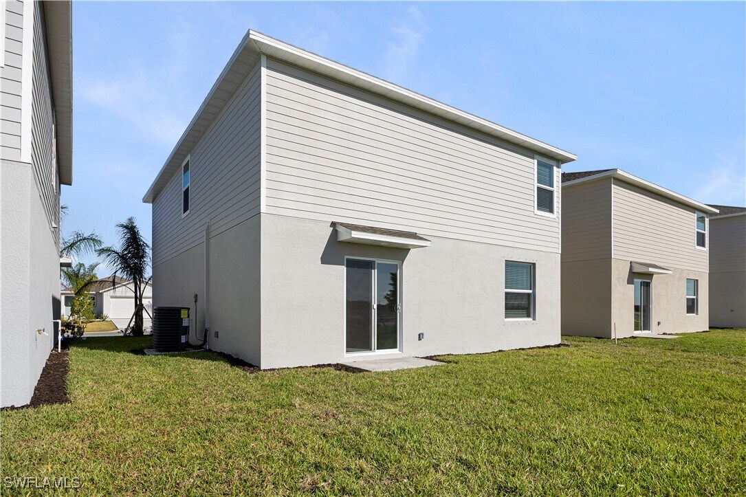 Photo - 19558 Fairhill Ct