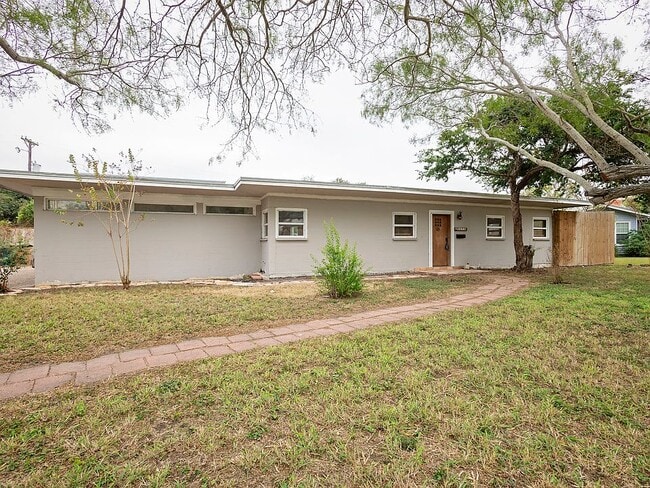 Photo - 6033 Rio Vista Ave