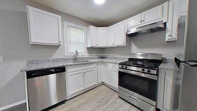Photo - 4005 SE 10th St