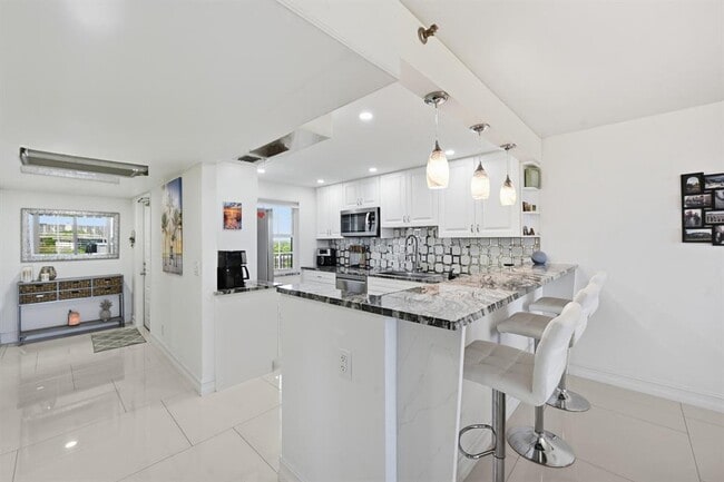 Photo - 4015 W Palm Aire Dr Unit 1001