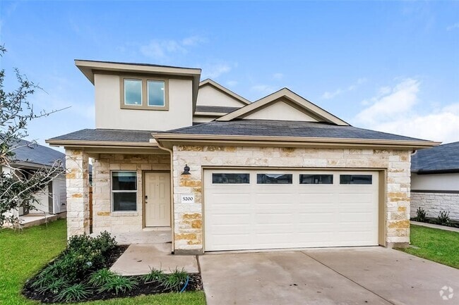 Building Photo - 5200 Saddle Clb Dr Rental
