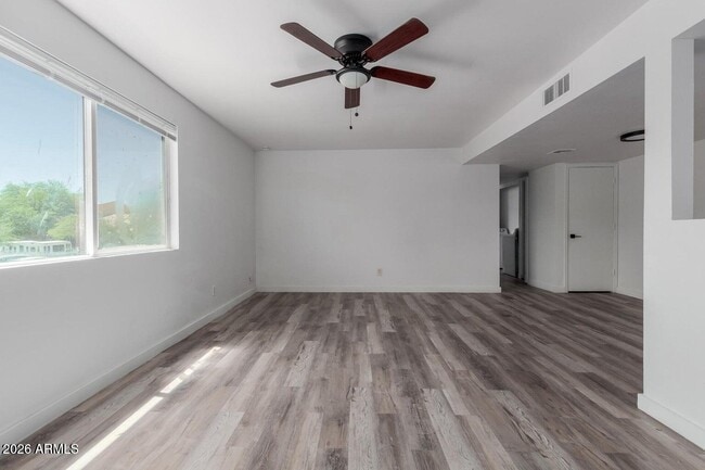 Photo - 6629 N 27th Ave