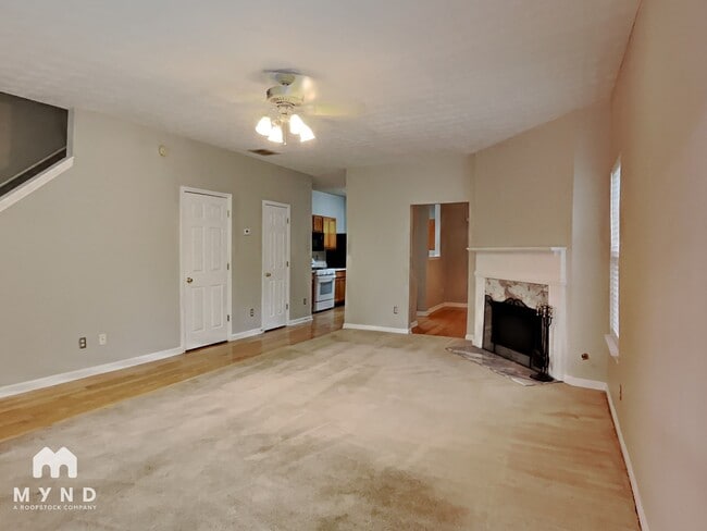 Photo - 942 Tree Creek Pkwy