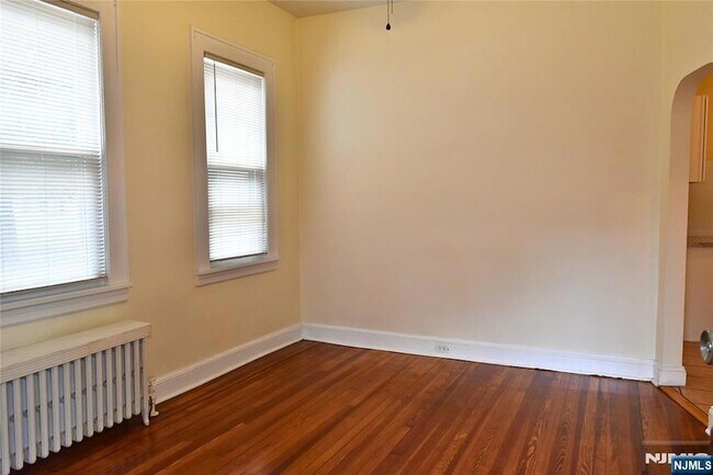 Photo - 139 Ray St Unit 2