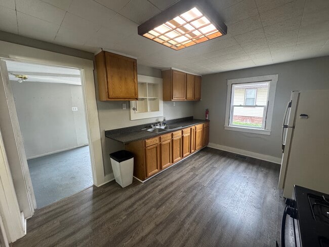 Photo - 714 N Wabash Ave