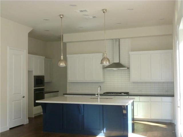 Photo - 6813 Royal View Dr