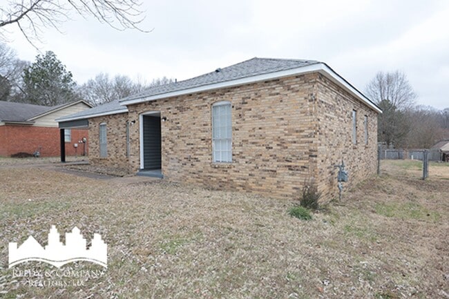 Photo - 3782 Wychemere Dr