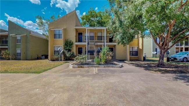 Building Photo - 307 Manuel Dr