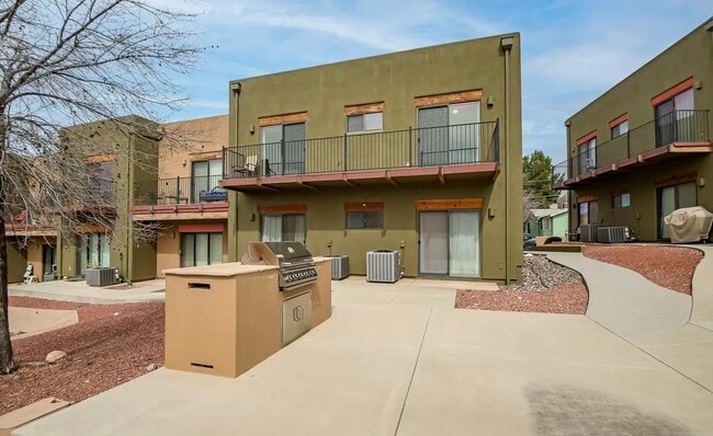 Photo - 4220 N Montezuma Ave Unidad #9