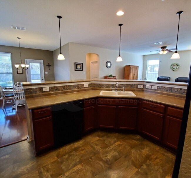 12300 Pecangate Way