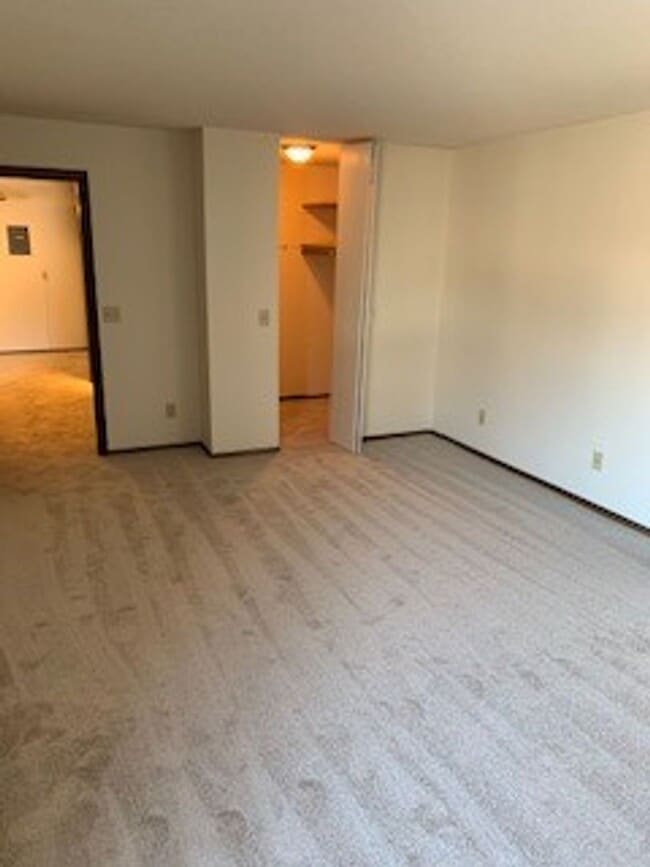 Photo - Xerxes Manor Apartments