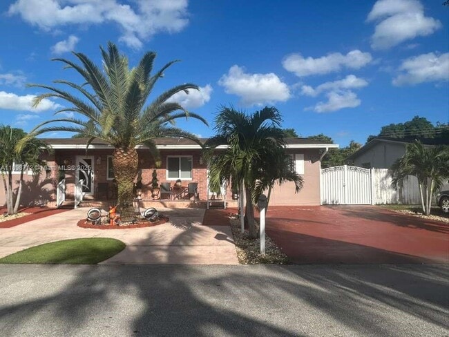 Photo - 1907 SW 99th Terrace
