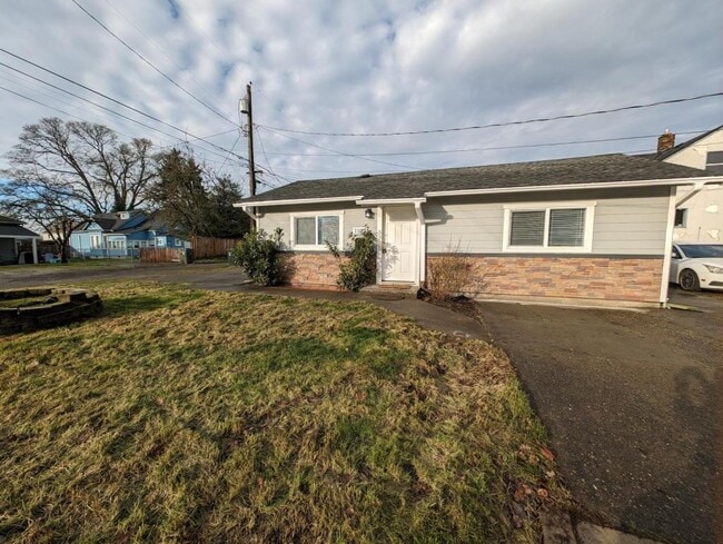 Building Photo - 3107 S 56th St